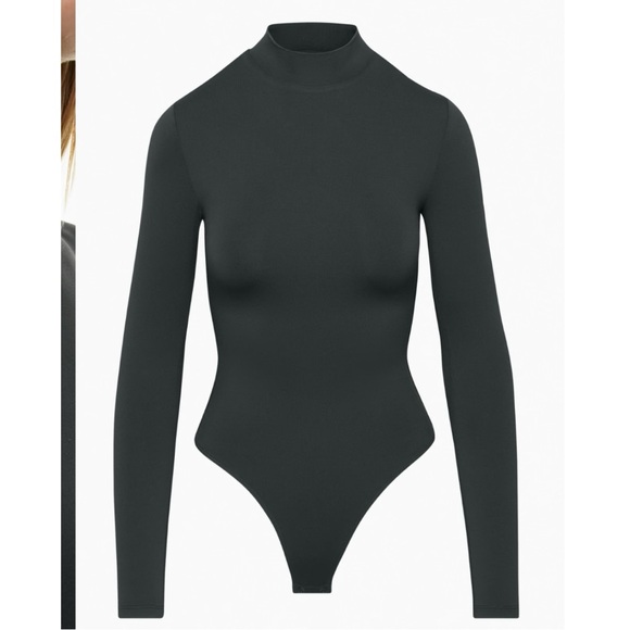 Aritzia Babaton Contour Mockneck Longsleeve Bodysuit - Picture 6 of 16